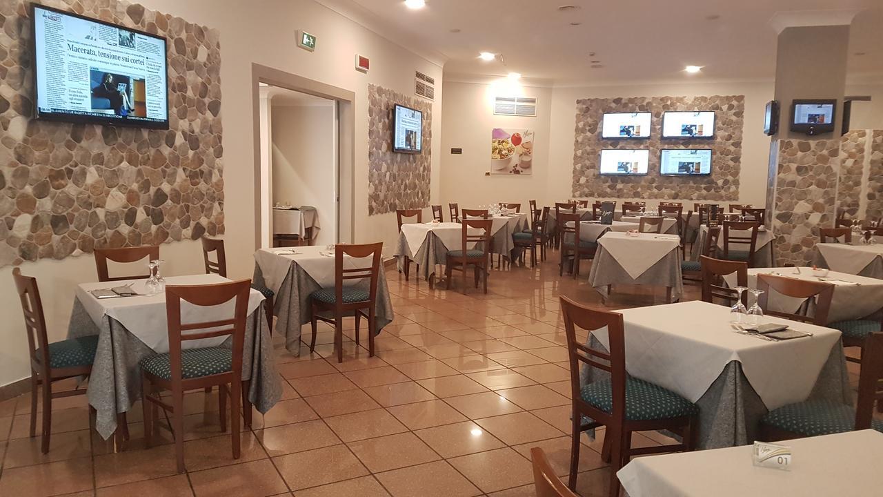 Grand Hotel Lamezia ลาเมเซ แตร์เม ภายนอก รูปภาพ